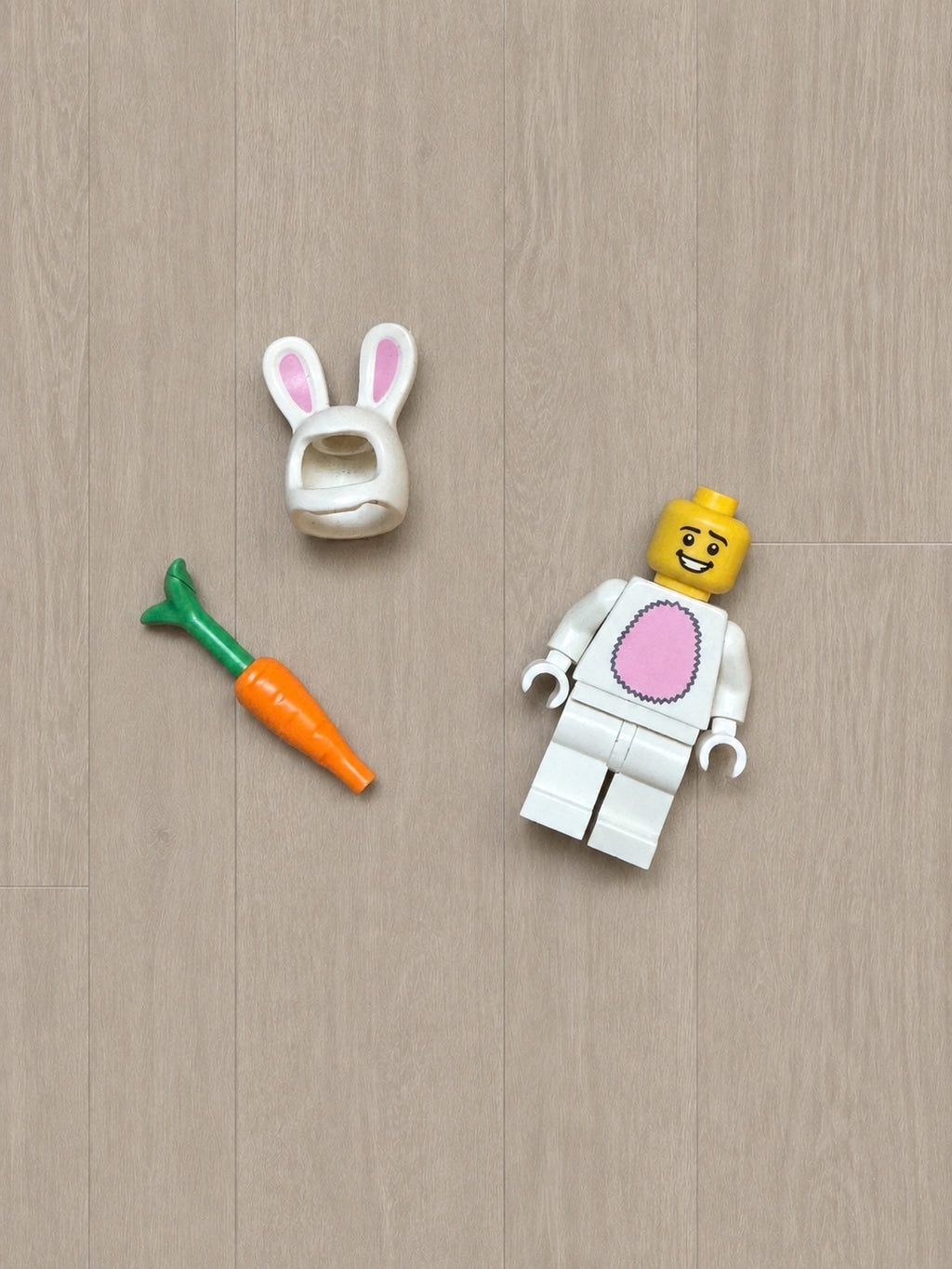 LEGO Series 7 Bunny Suit Guy Minifigure col009 w/ Carrot Rabbit Costume CMF