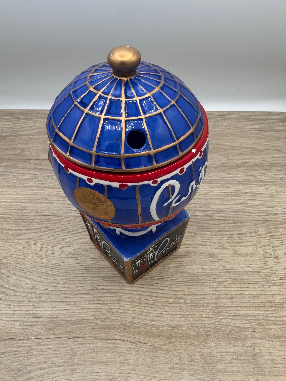 Paris Las Vegas Ceramic Hot Air Balloon Cup w/Lid Souvenir