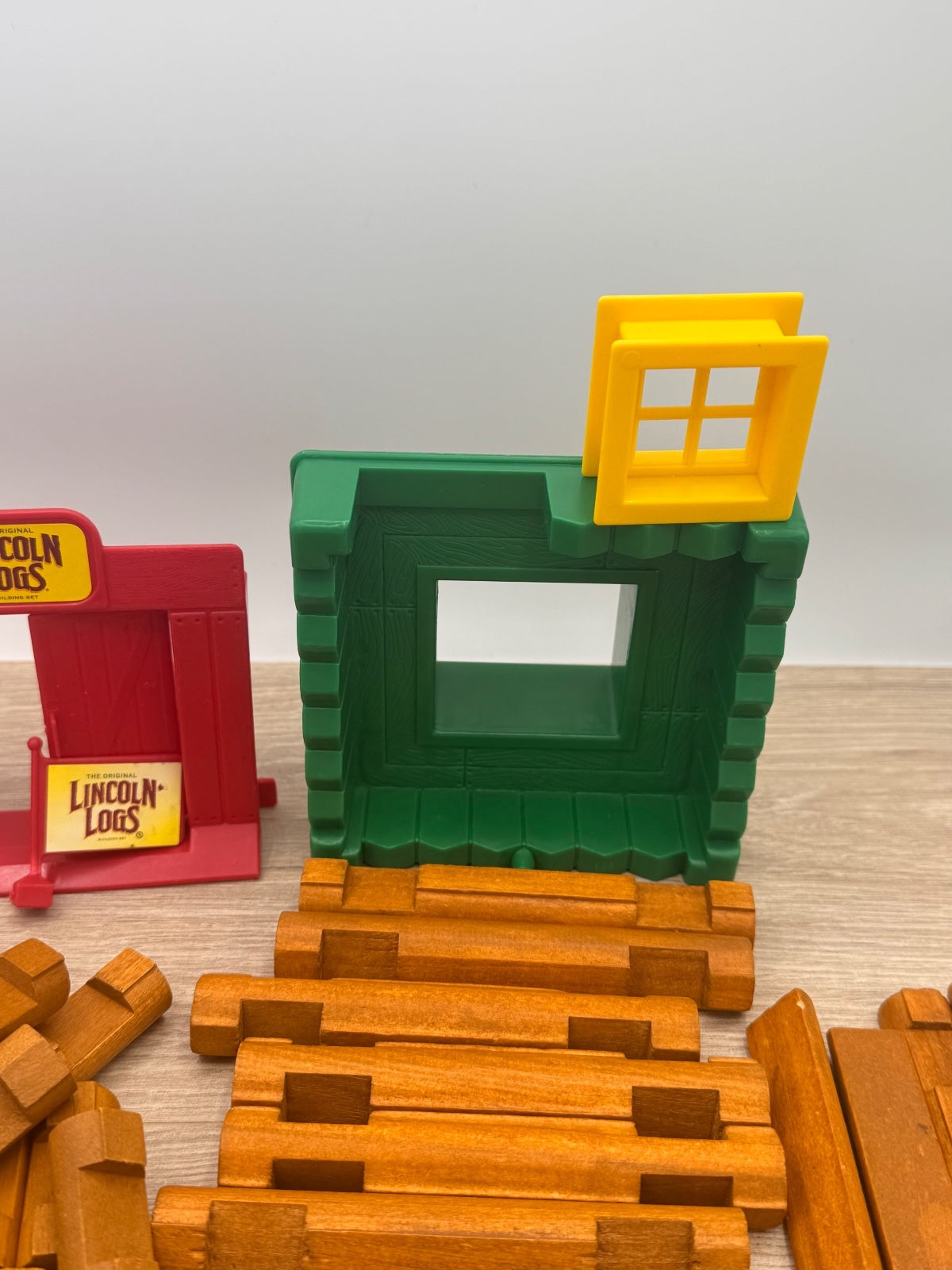 Lincoln Logs Fort Hudson 00913 57/70 Pcs Incomplete