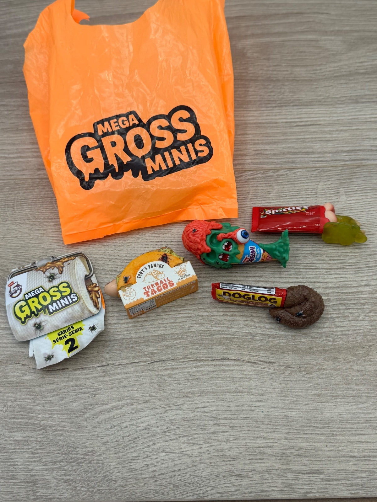ZURU Mega Gross Minis Series 2 Lot 4 Figures Bag Checklist