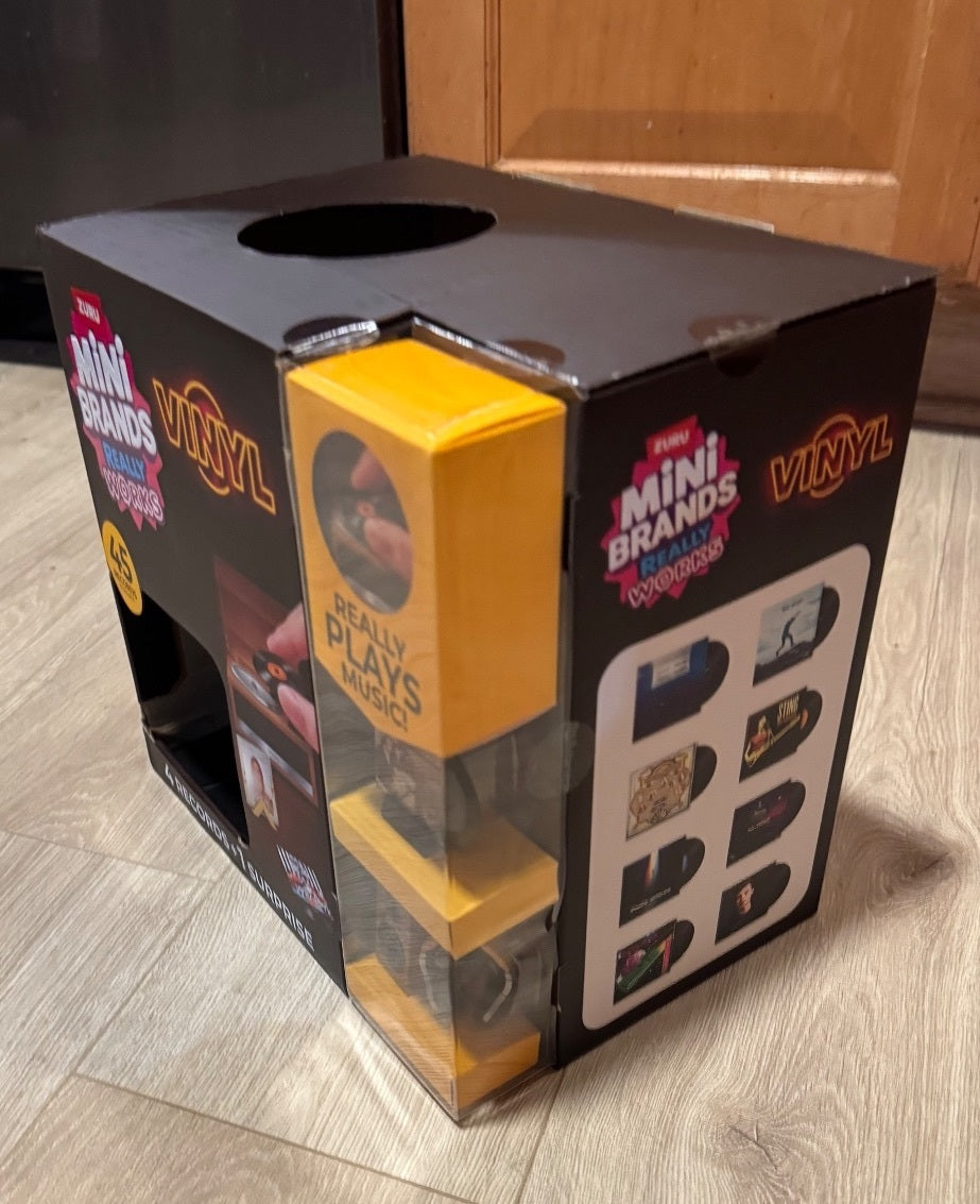 ZURU Mini Brands Vinyl Really Works Retail Display