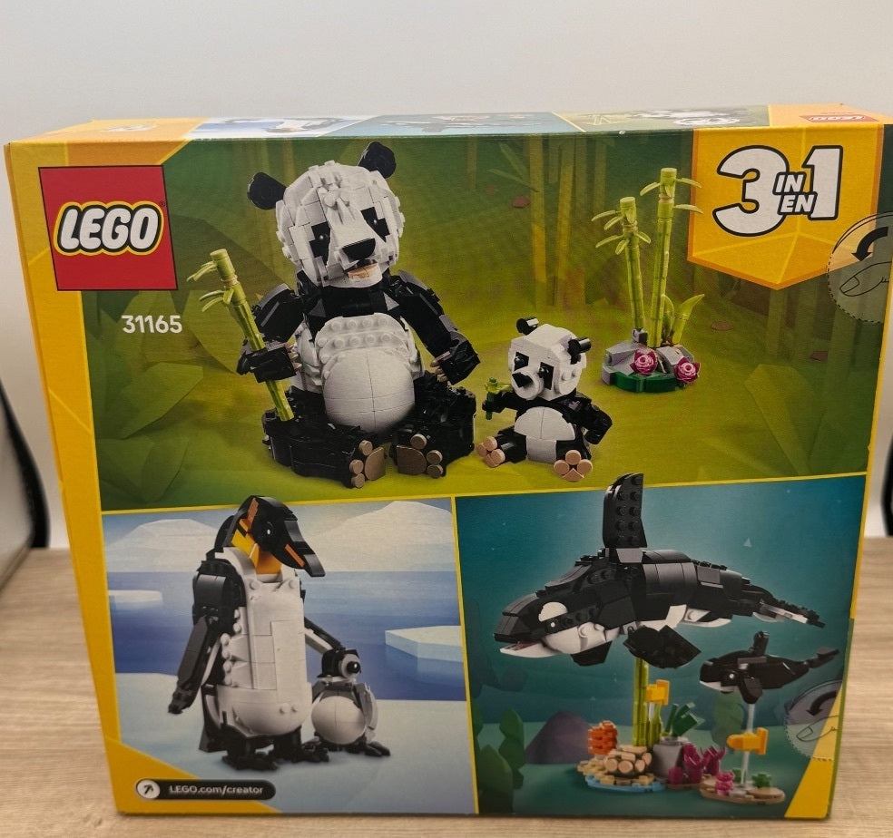 LEGO Creator 3-in-1 Panda Family 31165 New Sealed