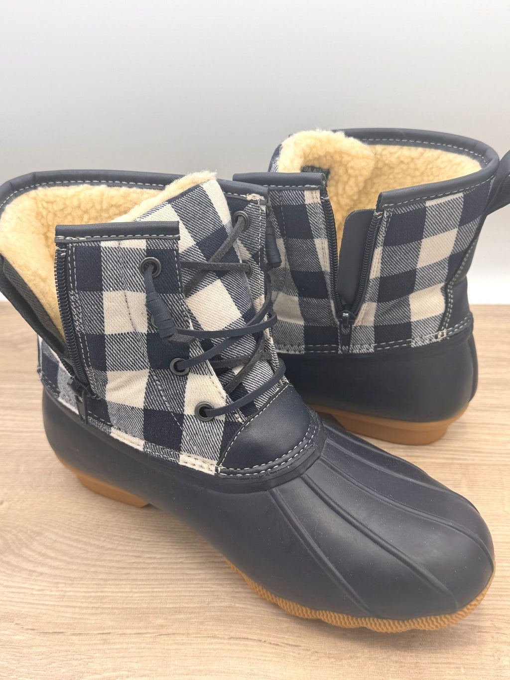 SERRA Women's Duck Boots Size 7 Black White Plaid 3M Thinsulate Winter Boots